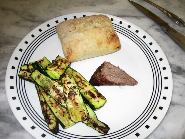 Low Fodmap Dinner:  Flank Steak, zucchini and ciabatta roll