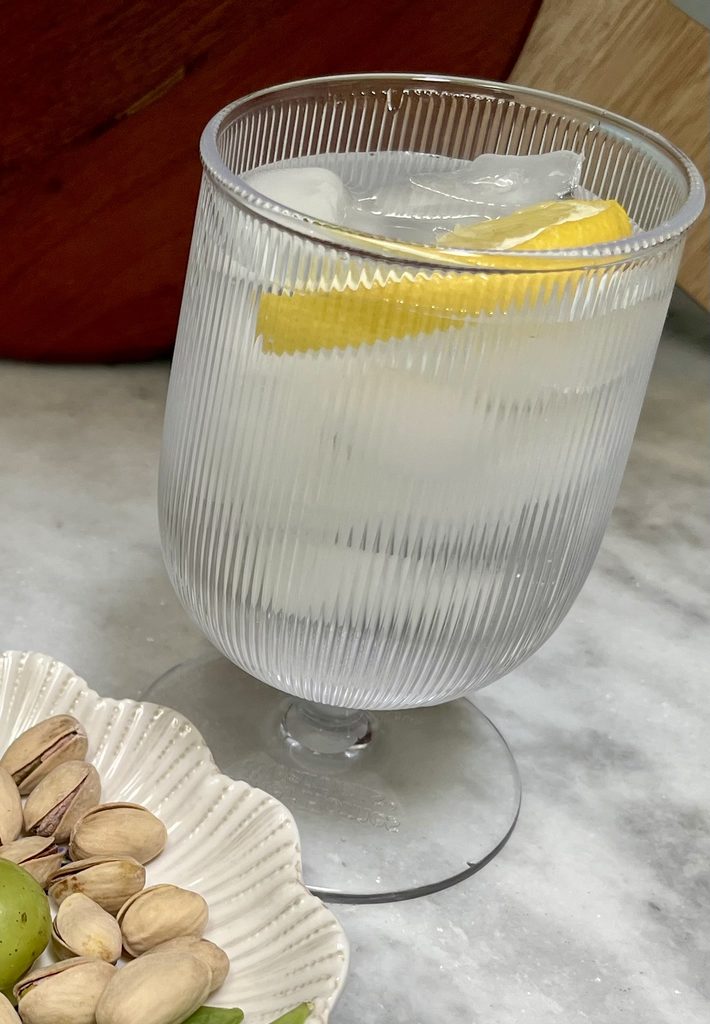 Casual ribbed plastic goblet.